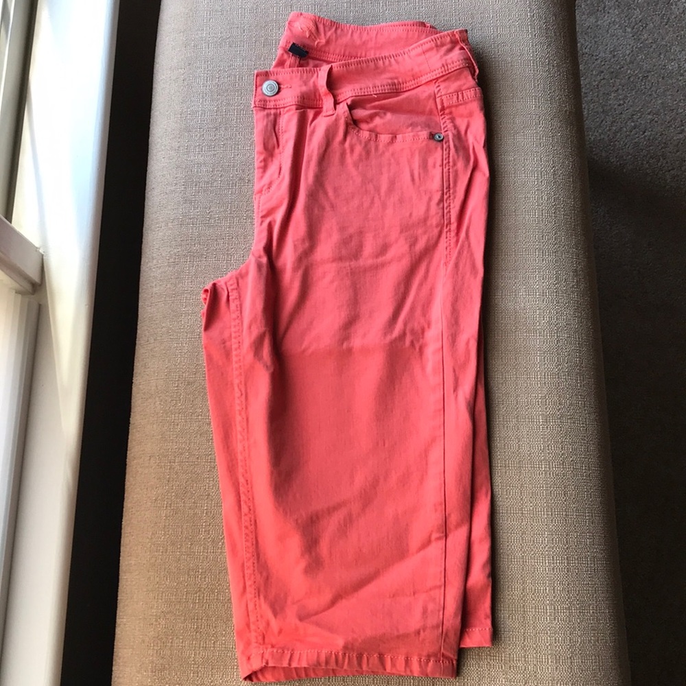 Tommy Bahama Womens Bermuda Shorts